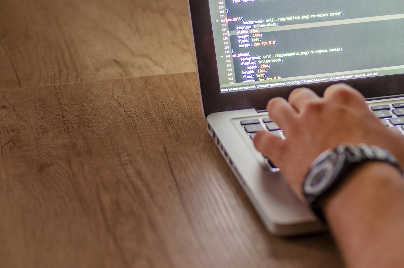 How to Choose the Right SaaS Management Platform (2026): An Expert Guide