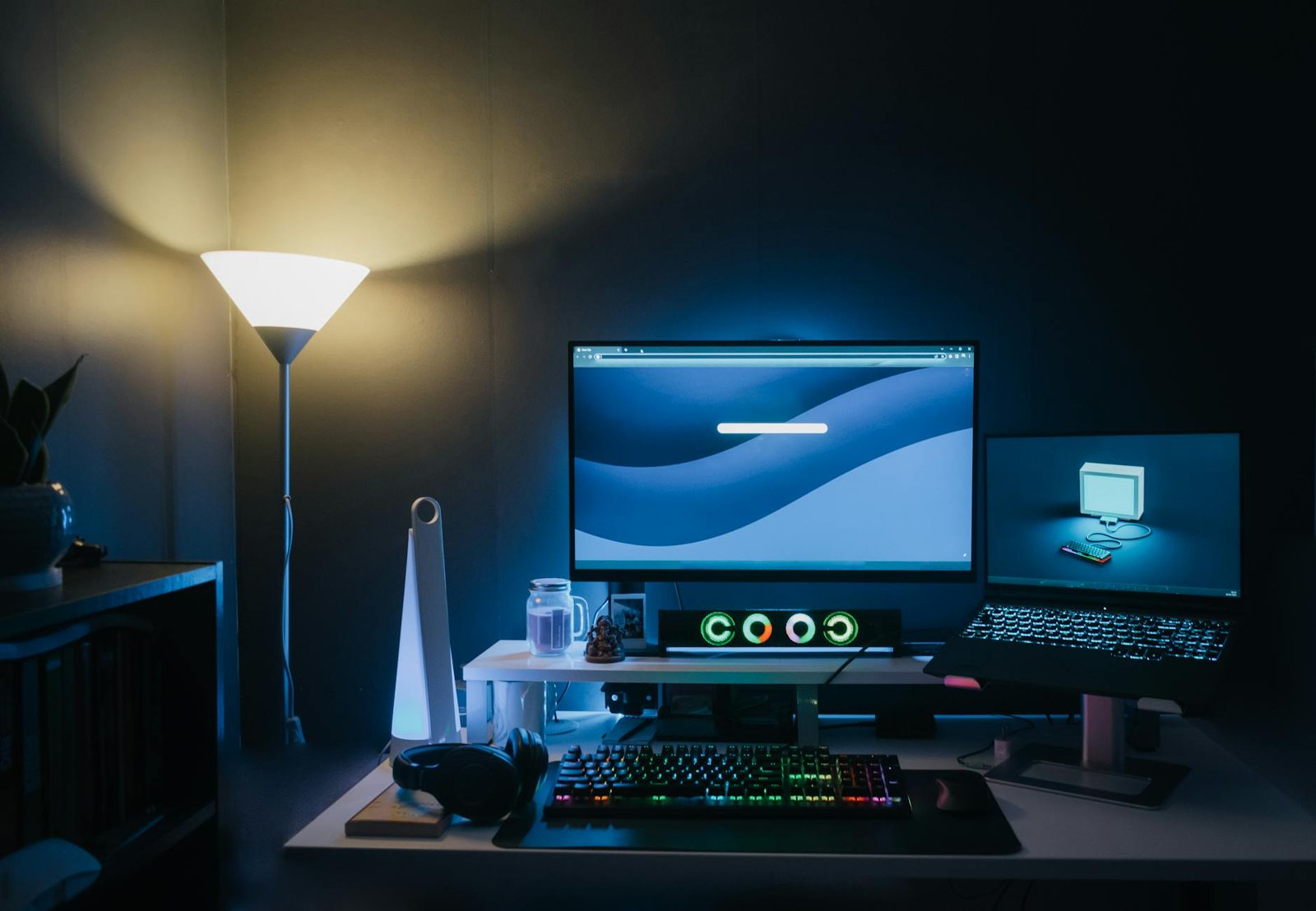 razer blackwidow v4 pro vs corsair k100 rgb