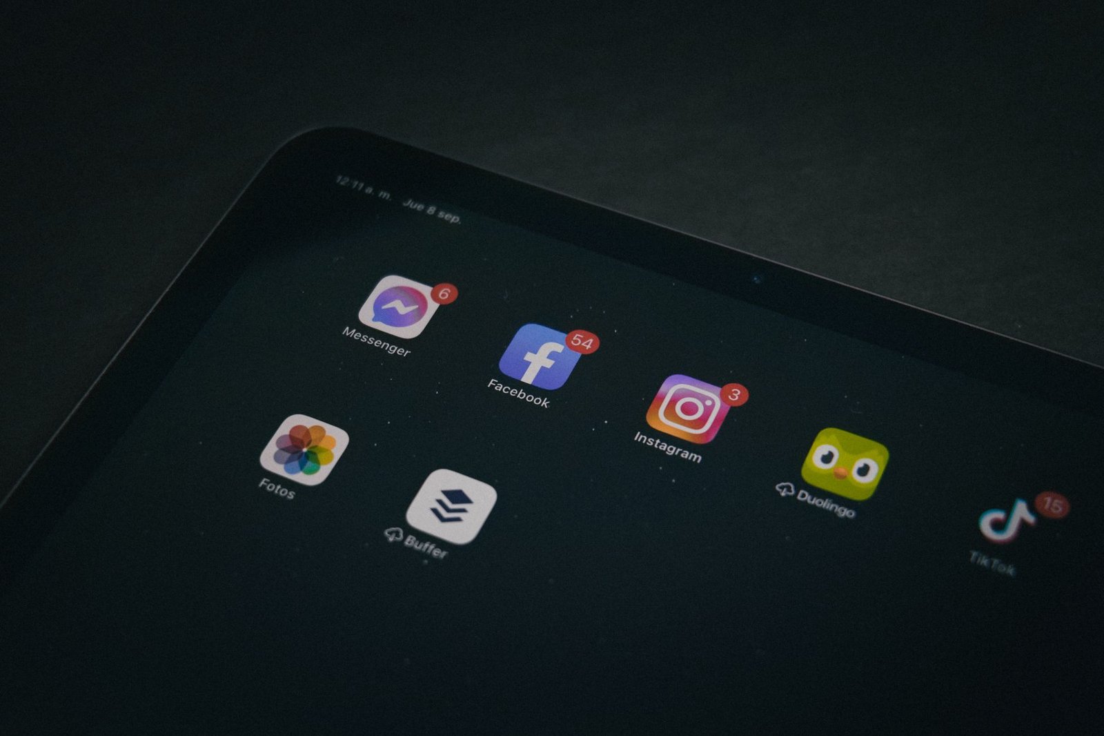 Hootsuite vs Buffer: Which is Best for Small Business in 2026?