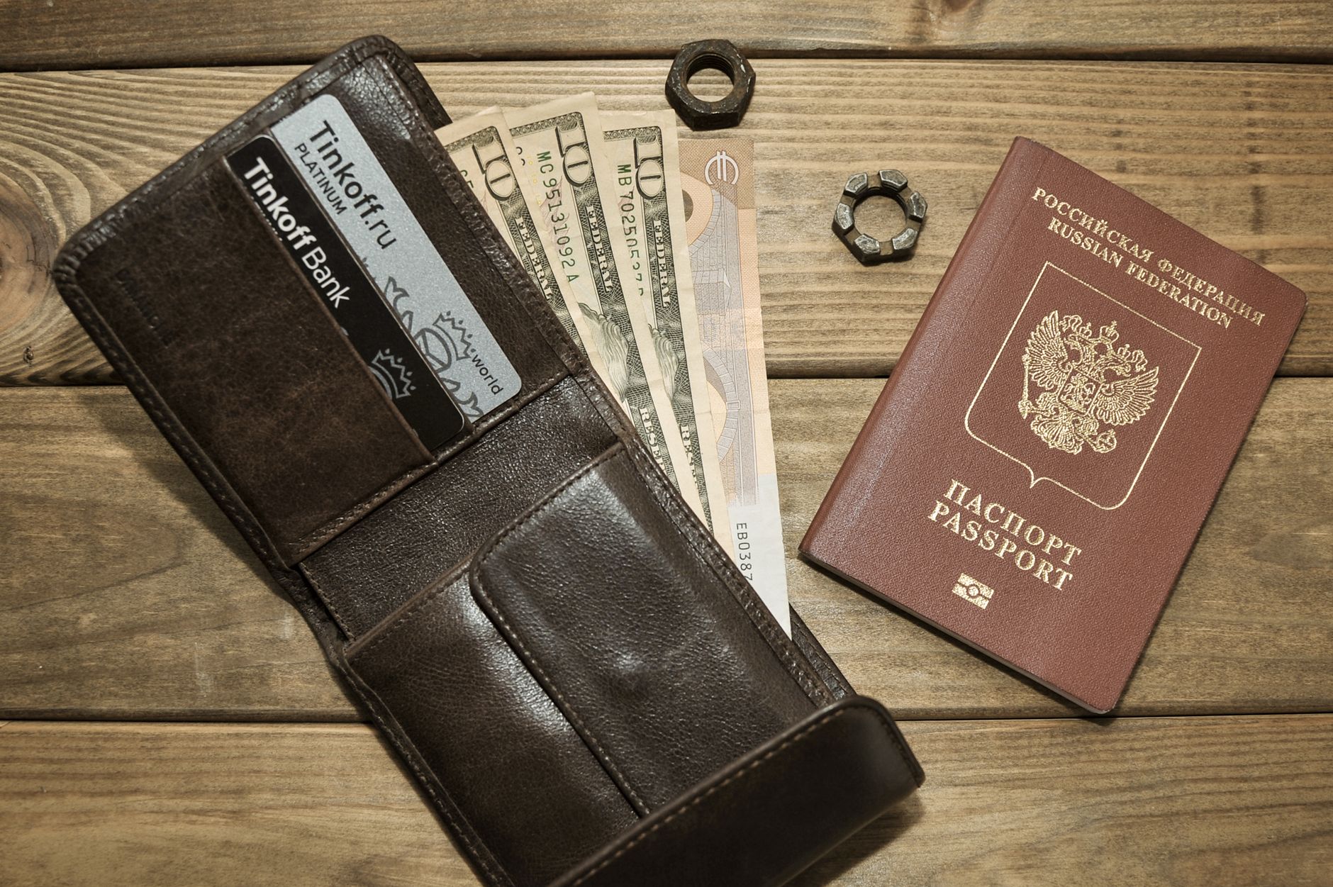 Revolut vs Wise (2026): Which is the Best Travel Money Card?
