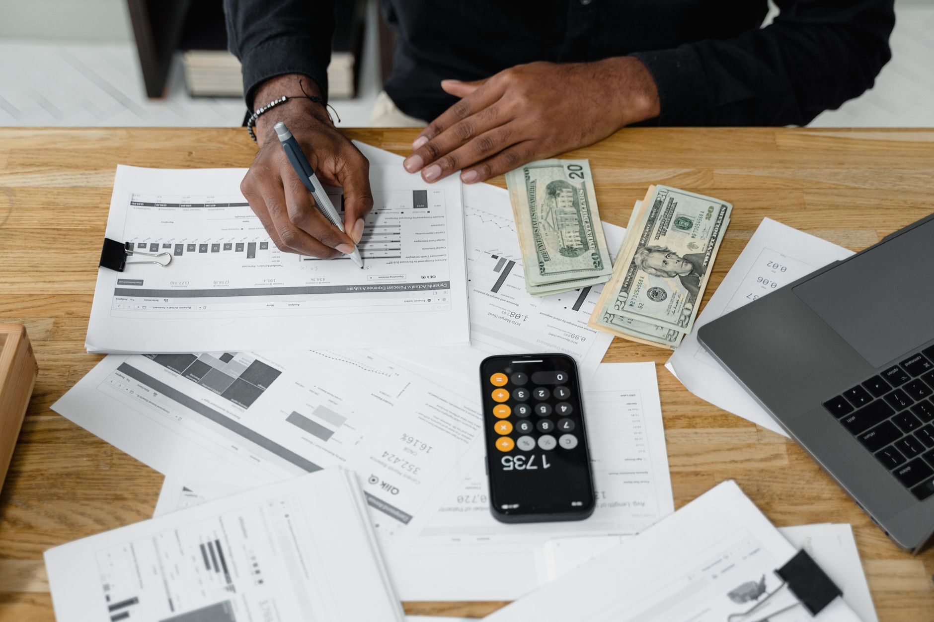 YNAB vs Mint: The Best Budgeting App for 2026 Financial Goals
